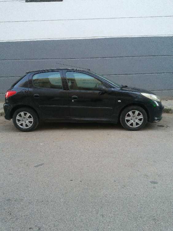 PEUOGET 206+ A VENDRE