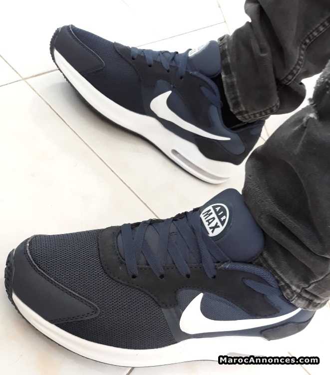 NIKE AIR MAX